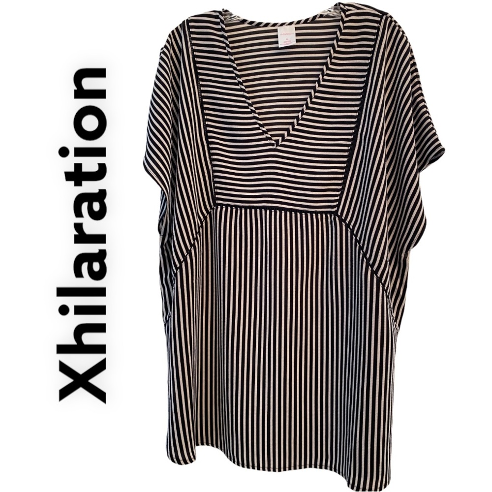Xhilaration Black & White Striped Short Sleeve tunic XL NWOT